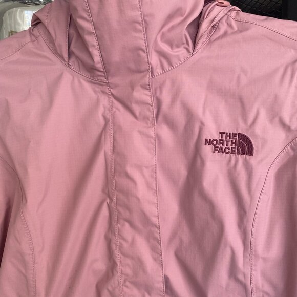 The North Face Resolve 2 Rain Jacket - Picture 2 of 5